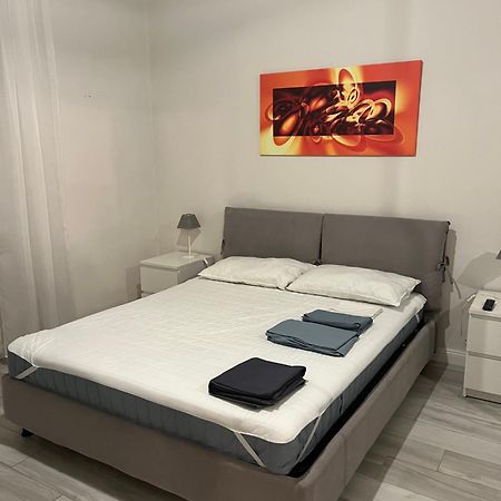 Grazioso Appartamento In Zona Centrale. Montecatini Terme Eksteriør billede